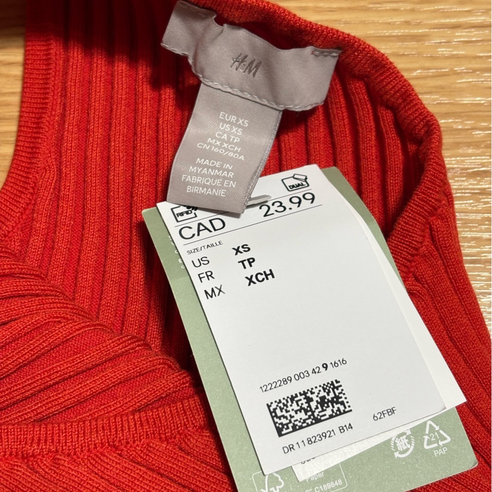 H&M Vibrant Red One-Shoulder Sweater. Size xs. NWT. - Picture 2 of 3